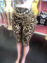 Load image into Gallery viewer, Cheetahlicious Capri